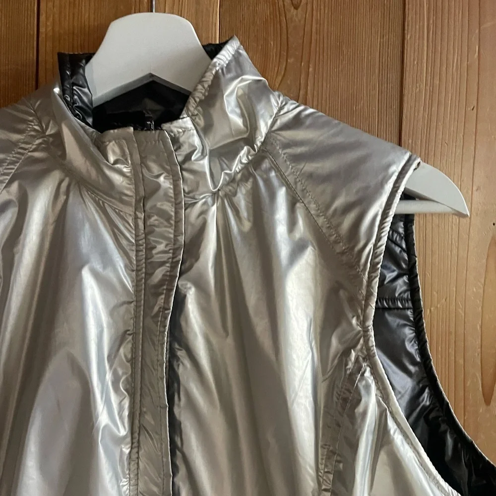 Anatomie Aarthi Lightweight Reversable Vest - Picture 8 of 11